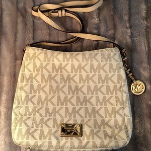 Michael Kors Cross Body Bag